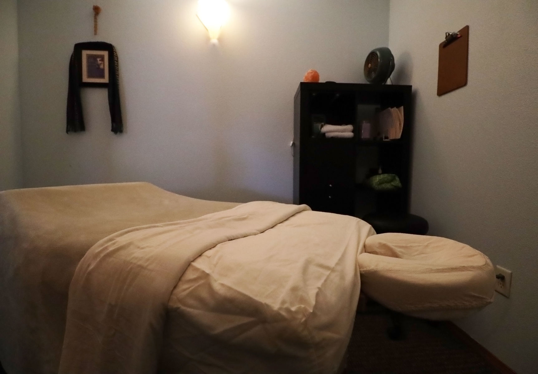 Massage table
